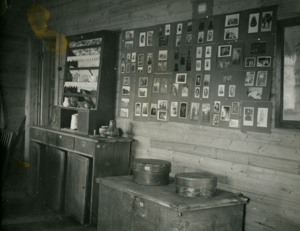 Soihtulan kerho- ja vahtimestarin huoneeseenrakennettiin ensimmäinen museonäyttelytila 1943